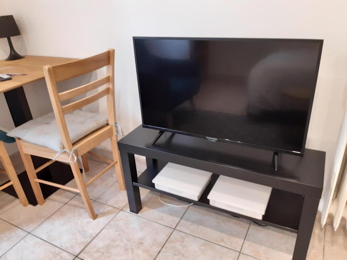 Appartement AAD1 Clamart 200 m du Tramway T6 st pavé blc avec cuisine séparée Esterno foto
