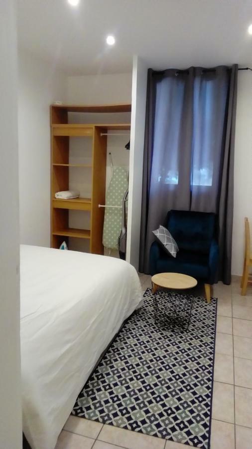 Appartement AAD1 Clamart 200 m du Tramway T6 st pavé blc avec cuisine séparée Esterno foto